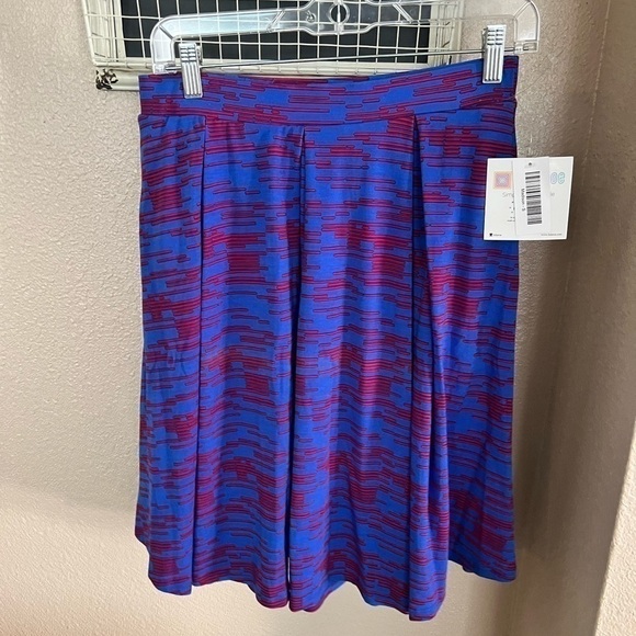 𝅺LULAROE Maddison skirt - Picture 1 of 5